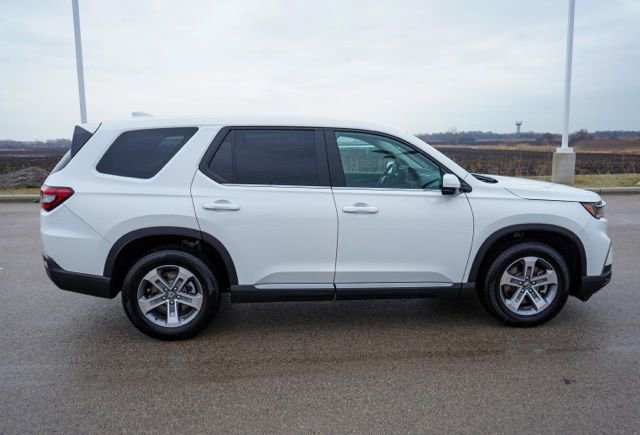 Used 2025 Honda Pilot EX-L image 8