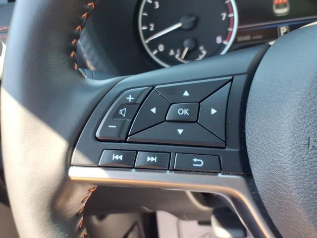 Used 2025 Nissan Sentra SR w/ SR Premium Package FWD image 23