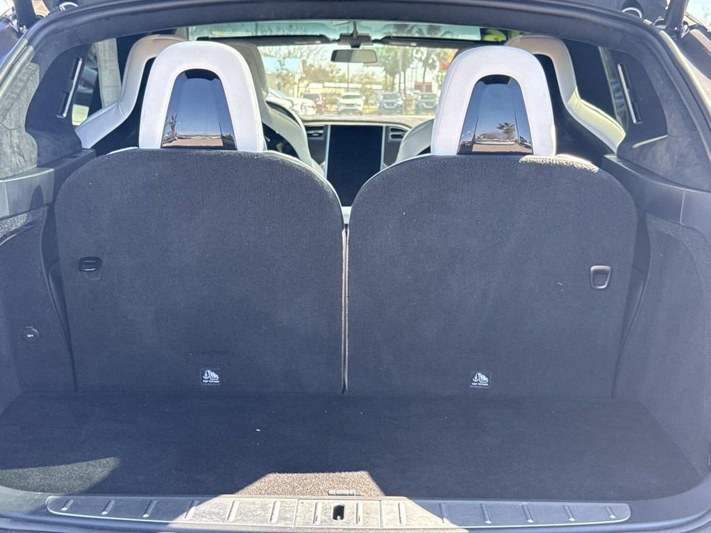 Used 2016 Tesla Model X Performance image 12