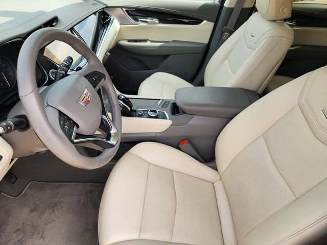 Used 2025 Cadillac XT6 Premium Luxury w/ Technology Package image 14