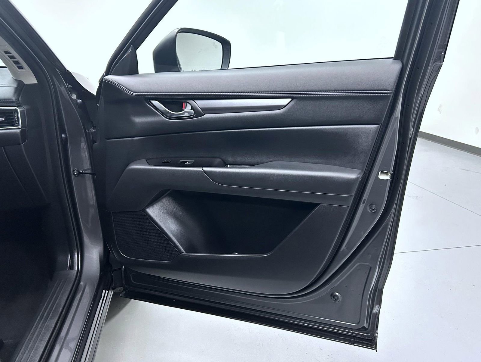 Used 2025 MAZDA CX-5 AWD 2.5 S w/ Preferred Package image 16