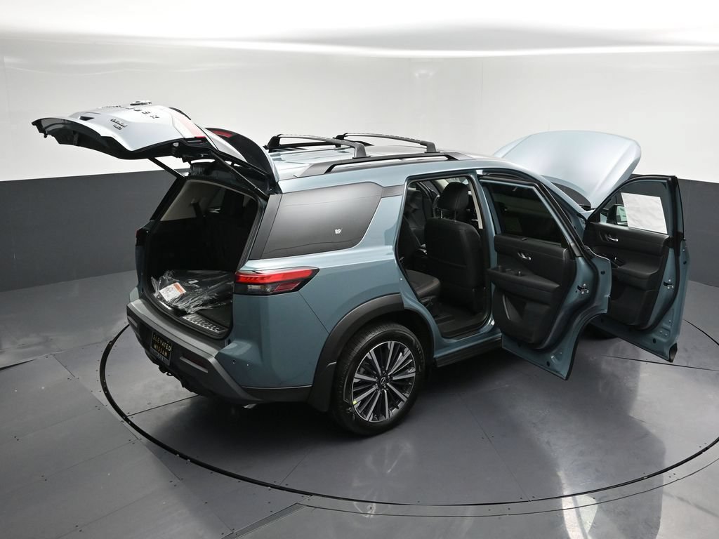 New 2026 Nissan Pathfinder Platinum w/ Accent Package AWD/4WD image 34