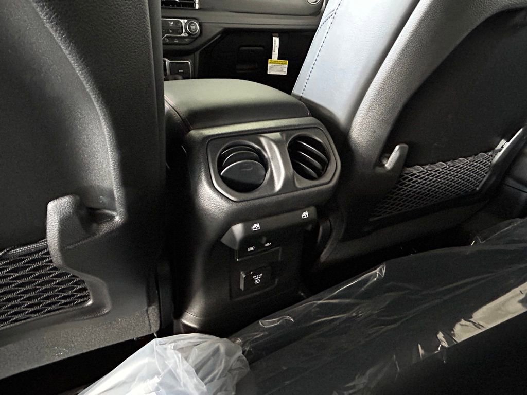 New 2026 Jeep Wrangler Unlimited Rubicon image 40