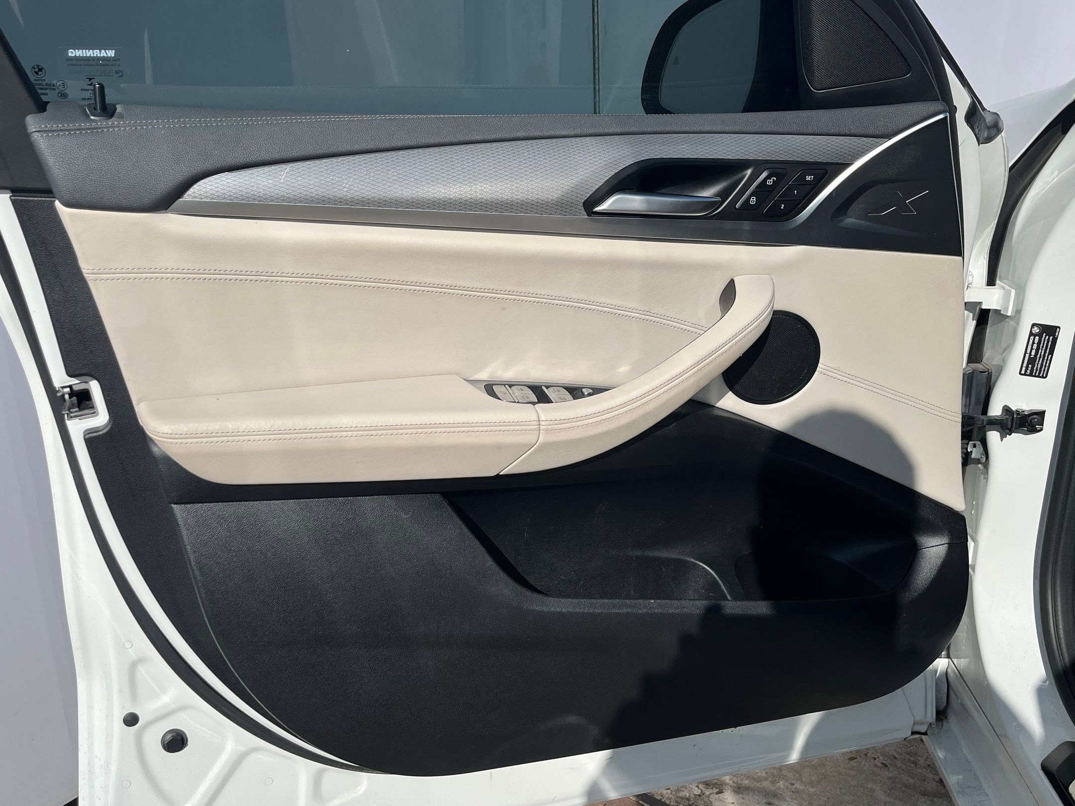 Used 2021 BMW X4 xDrive30i w/ M Sport Package image 11