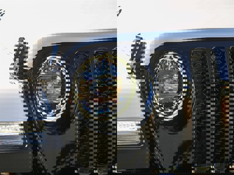 Used 2023 Jeep Gladiator Willys image 10