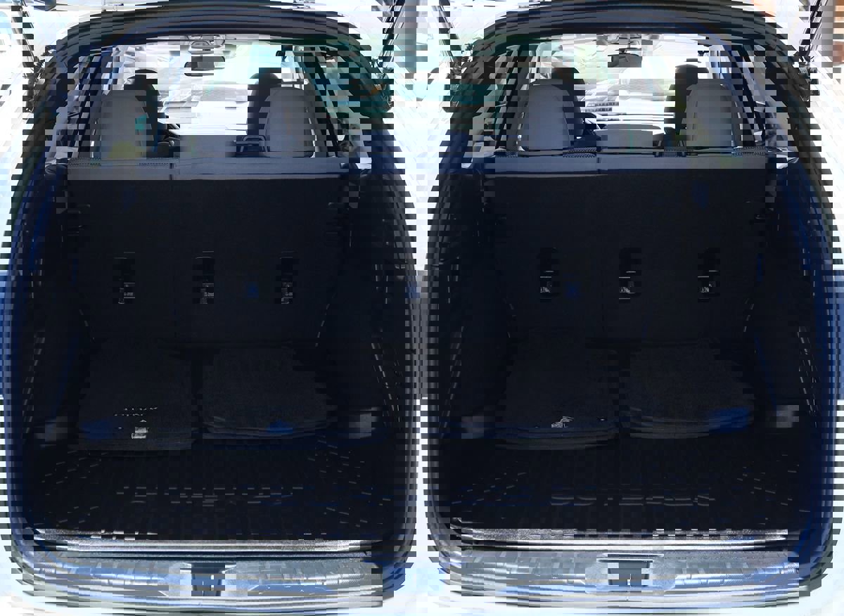 Used 2022 Subaru Outback Premium image 23