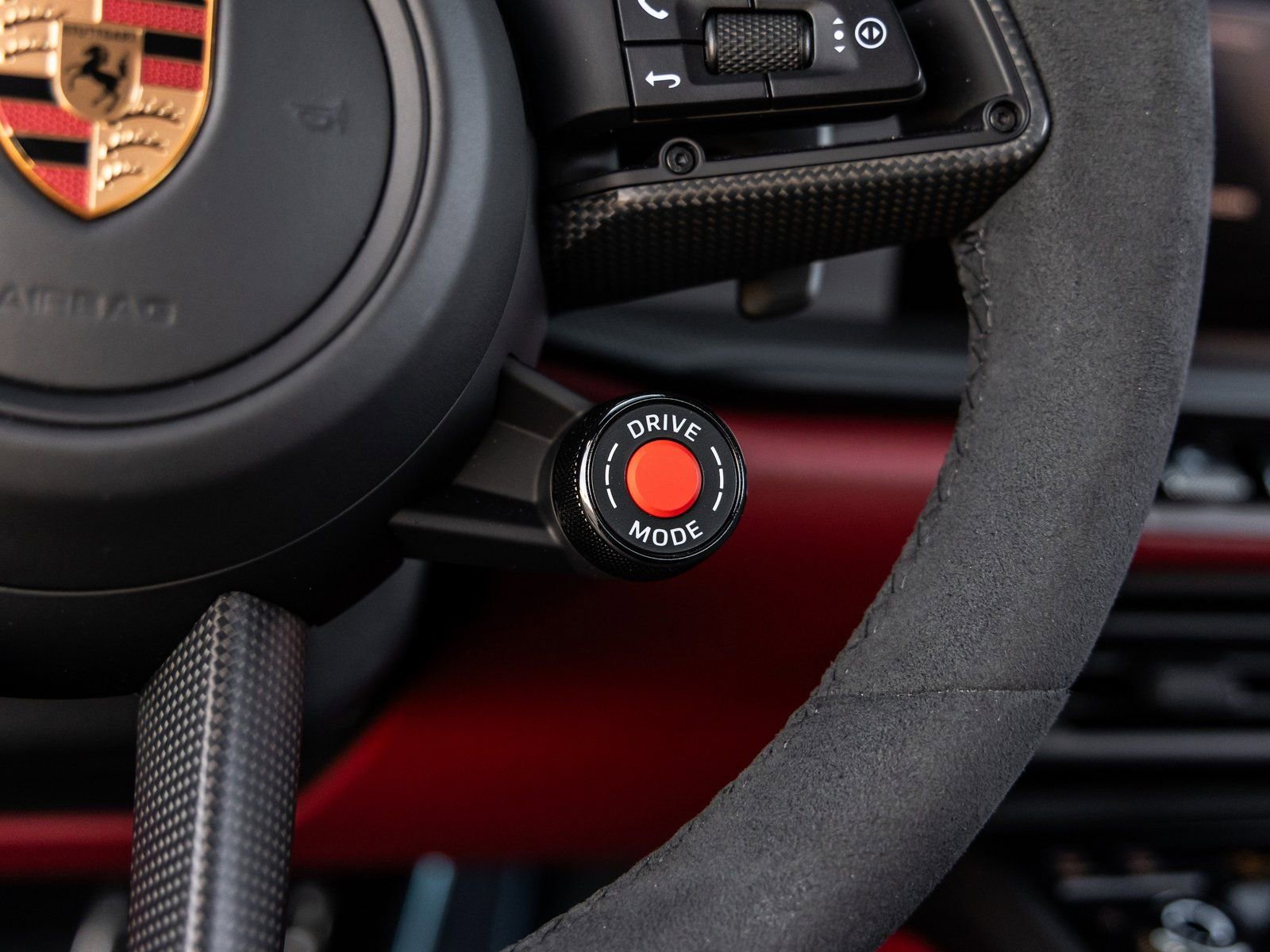 Certified 2026 Porsche 911 Targa 4 GTS image 39