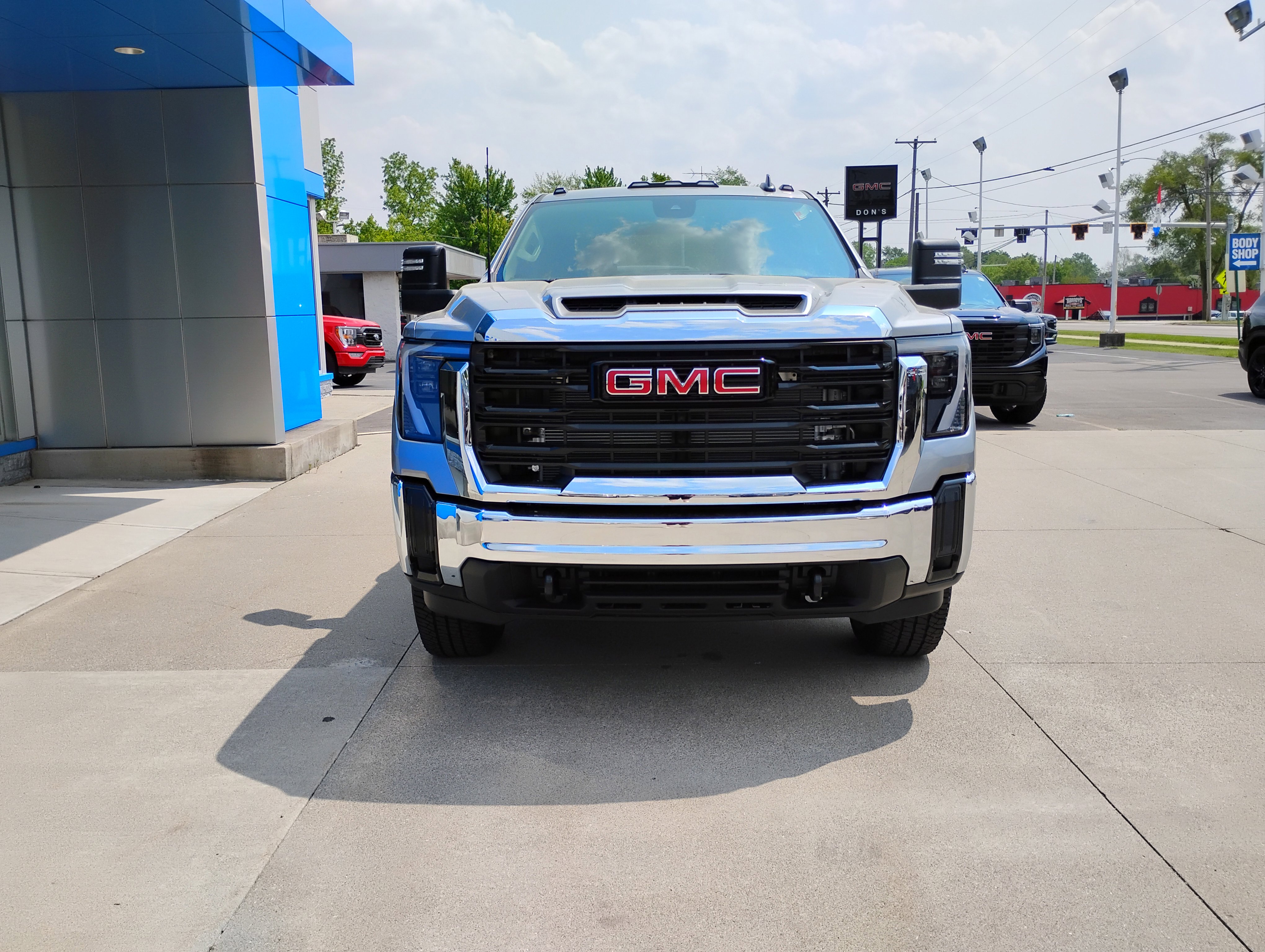 New 2025 GMC Sierra 2500 Pro w/ Convenience Package image 9