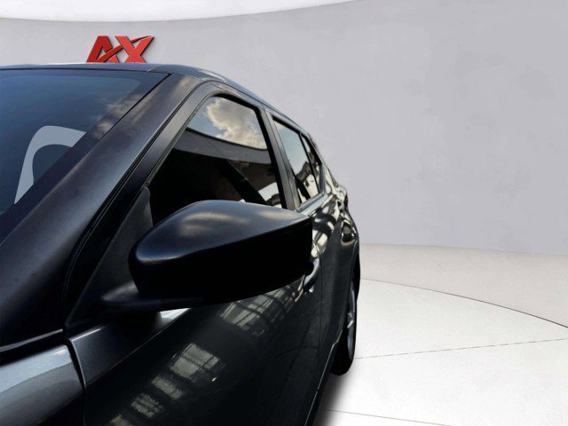 Used 2020 Nissan Kicks S image 10