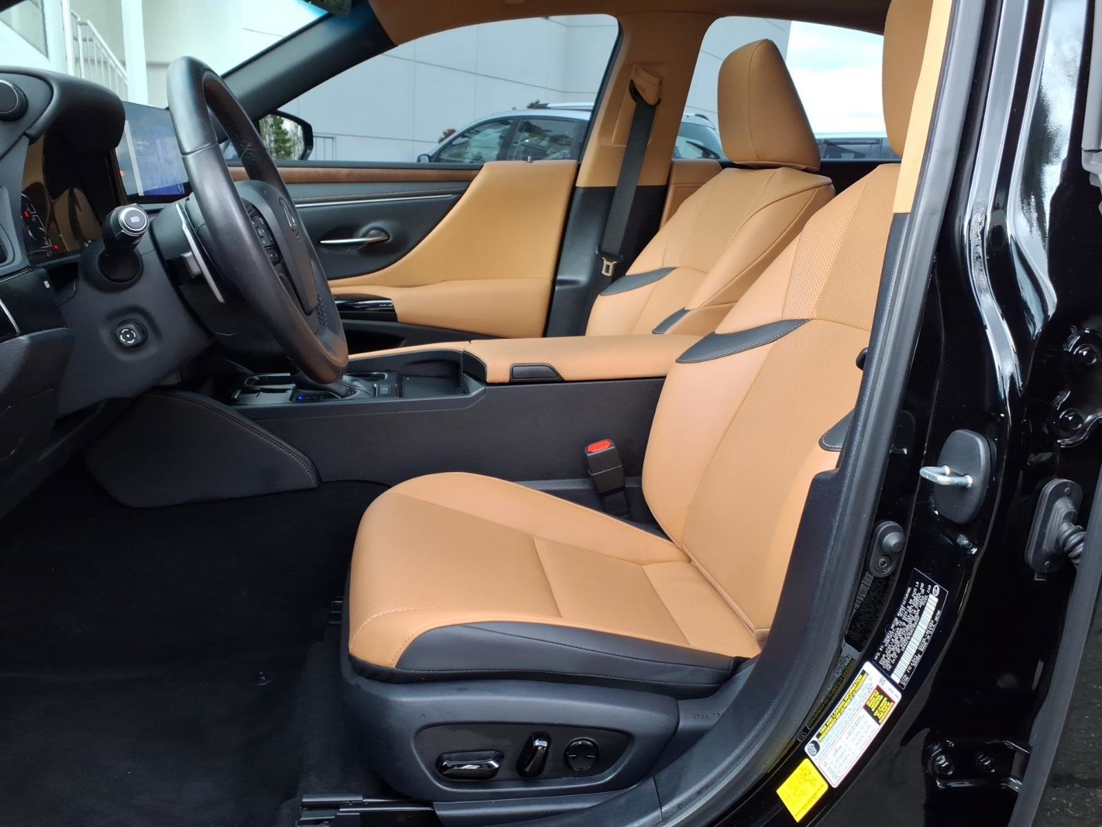 Certified 2024 Lexus ES 350 w/ Premium Package image 12