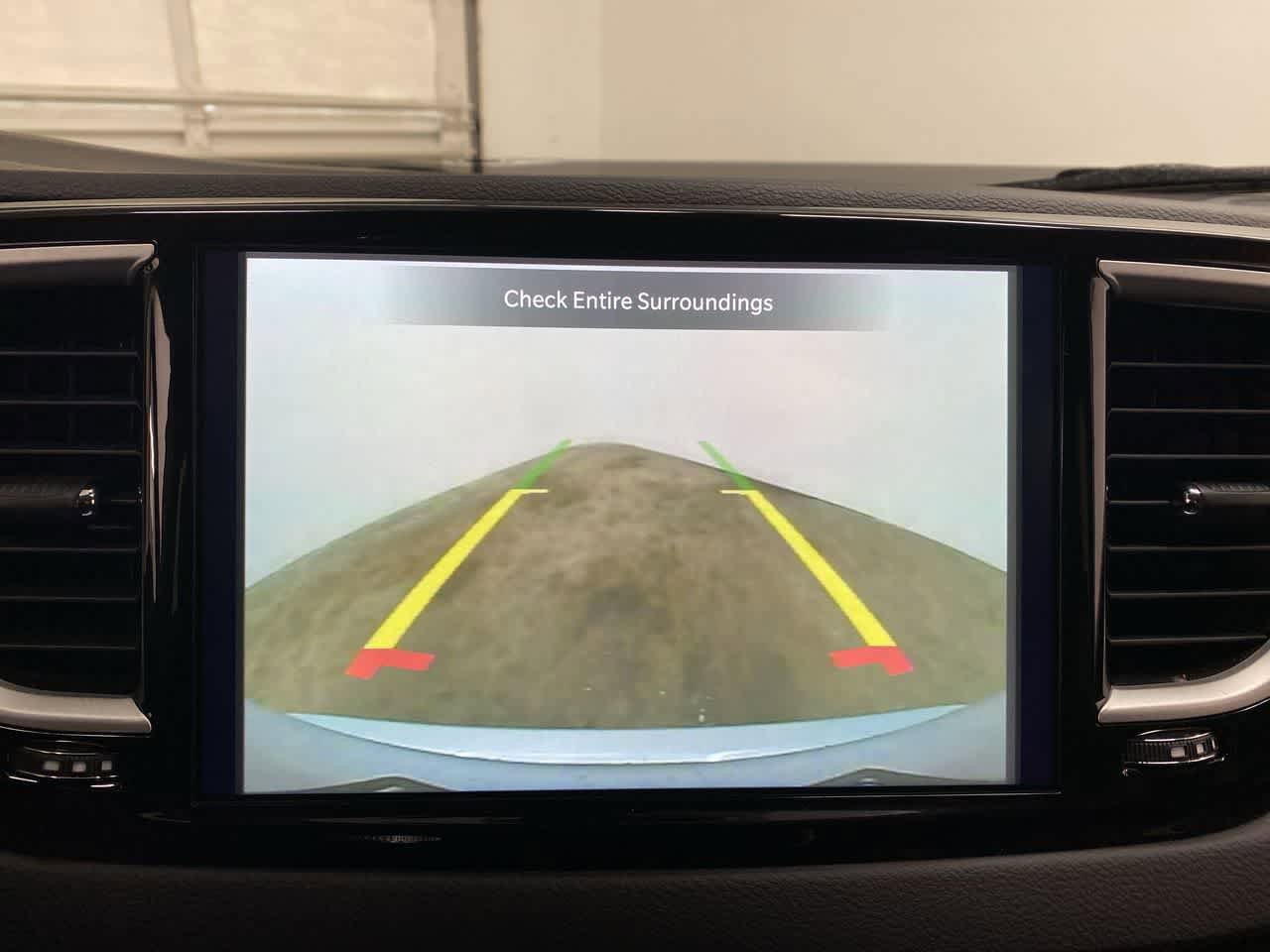 Used 2024 Chrysler Pacifica Touring-L FWD image 25