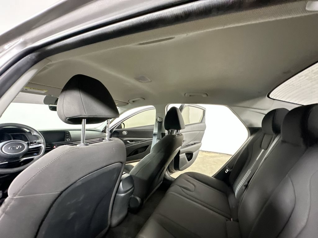 Used 2023 Hyundai Elantra SEL FWD image 15
