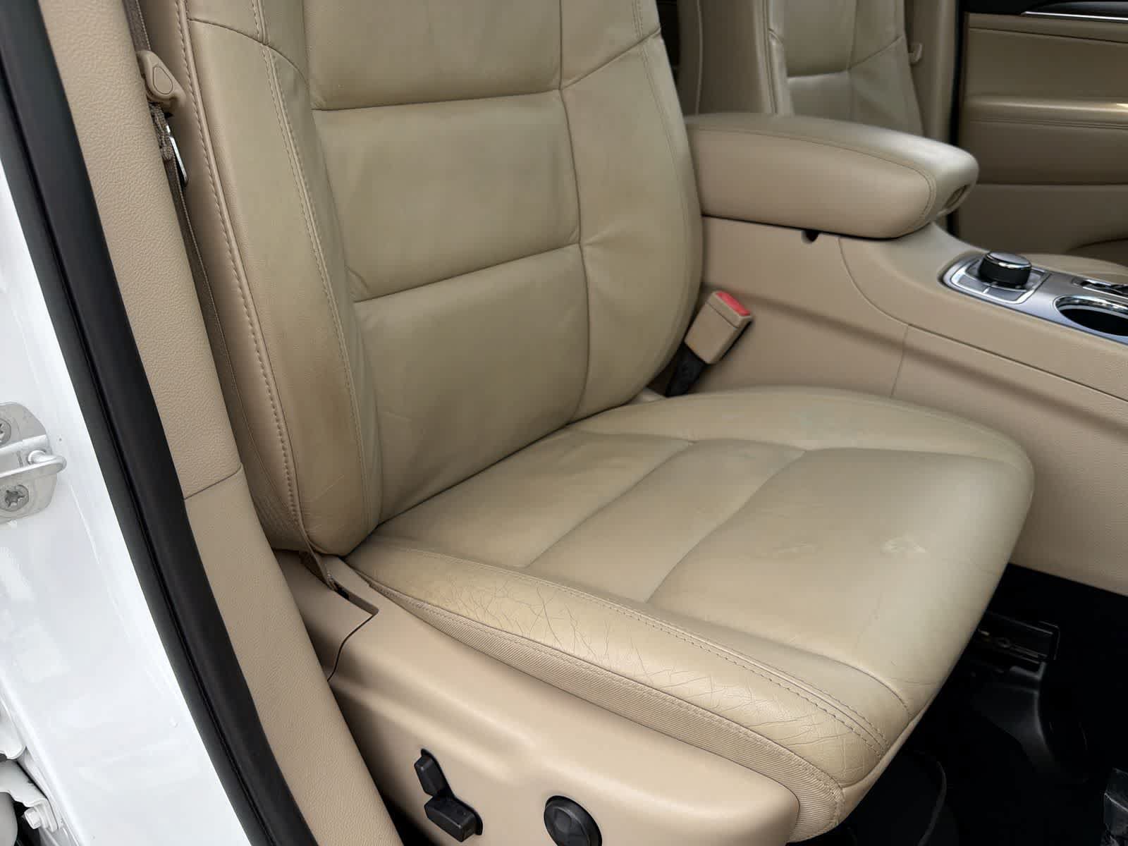 Used 2020 Jeep Grand Cherokee Limited AWD/4WD image 23