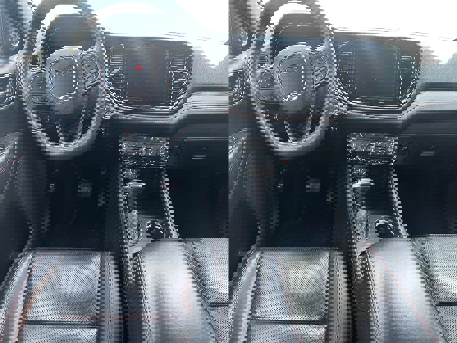 Used 2023 Dodge Durango GT image 9