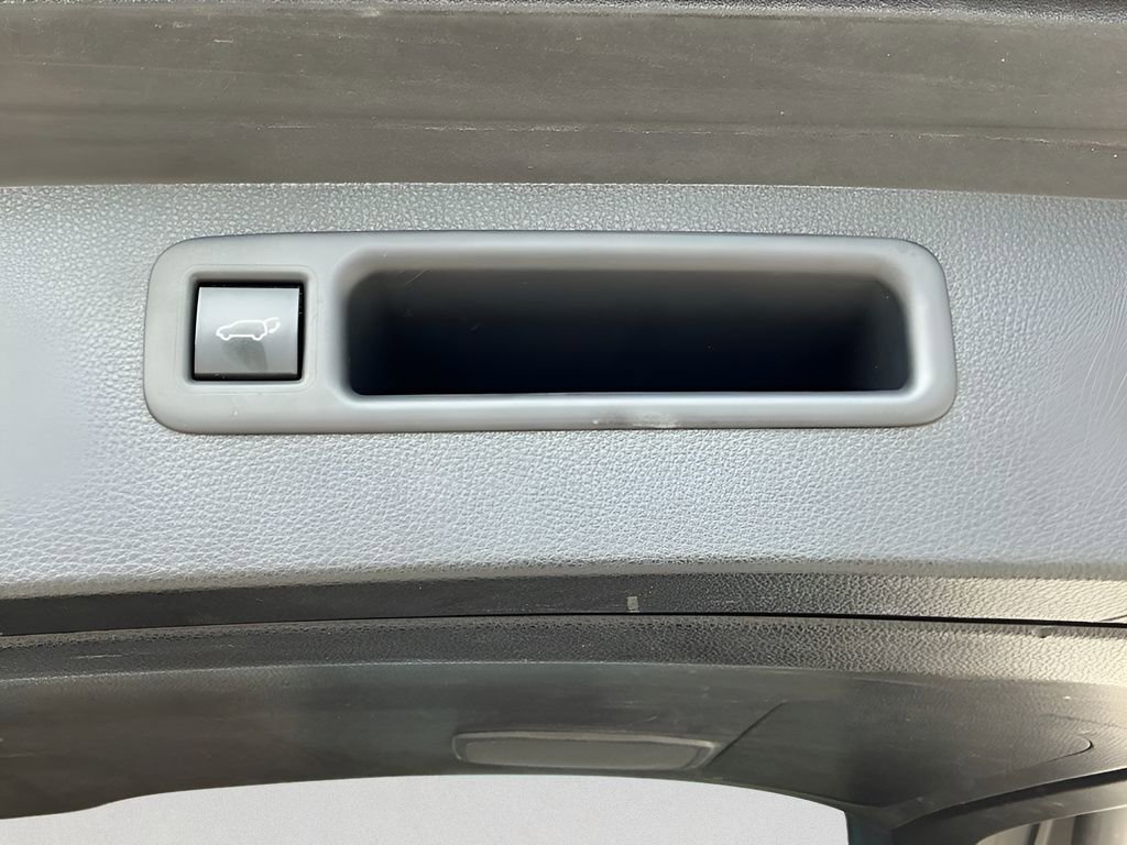 Used 2020 Toyota Highlander Limited image 20