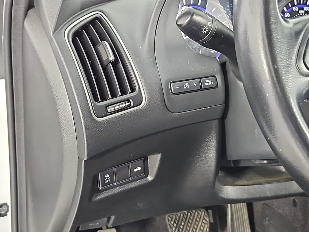 Used 2019 INFINITI Q60 3.0t w/ Cargo Package RWD image 25