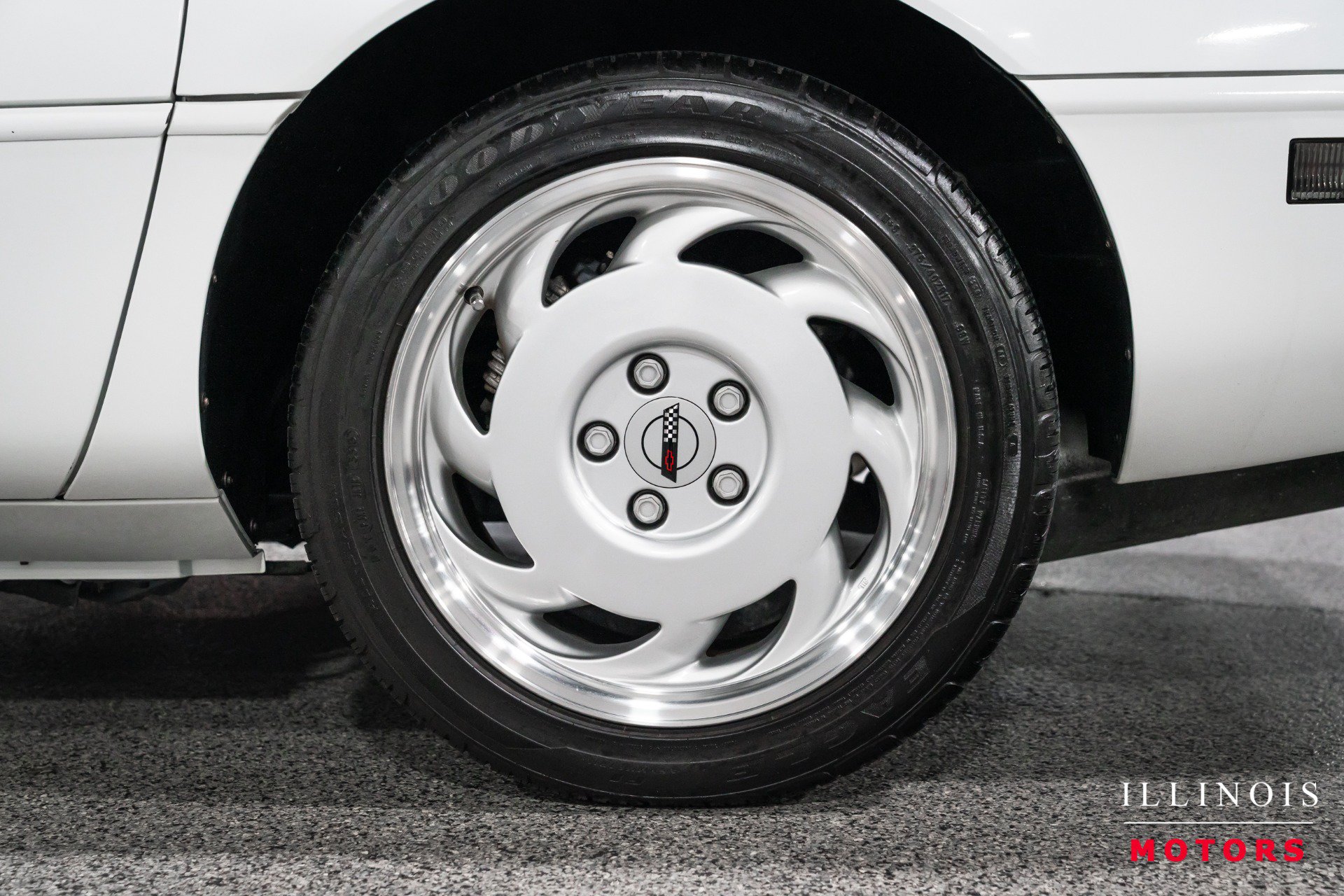 Used 1991 Chevrolet Corvette Convertible RWD image 10