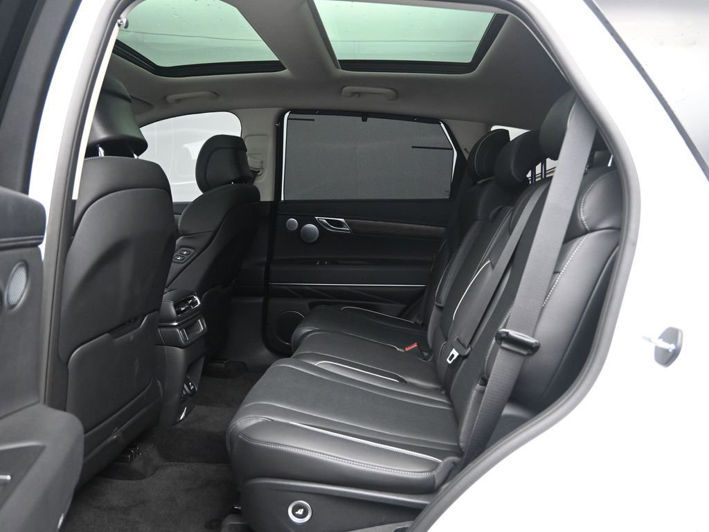 Used 2025 Genesis GV80 3.5T Advanced image 30