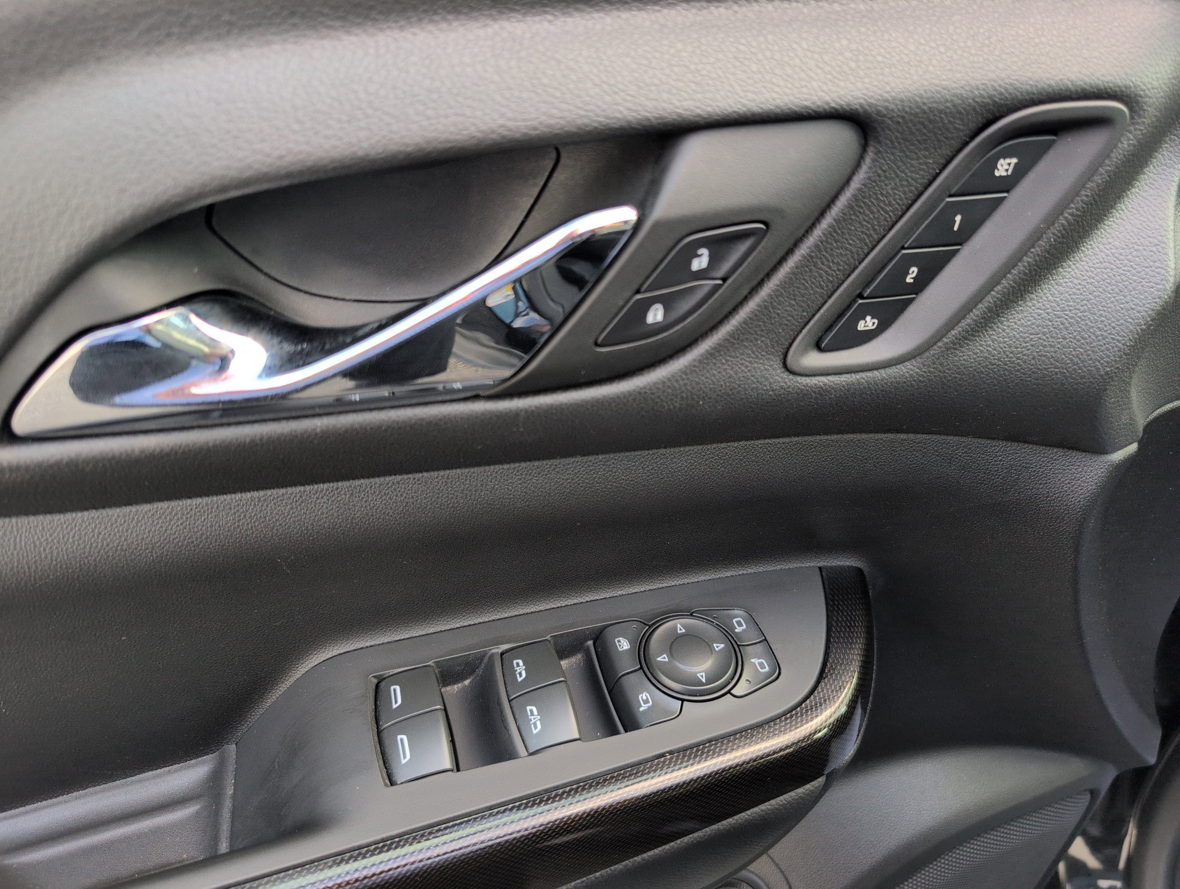 Used 2023 GMC Acadia AT4 w/ Technology Package image 14