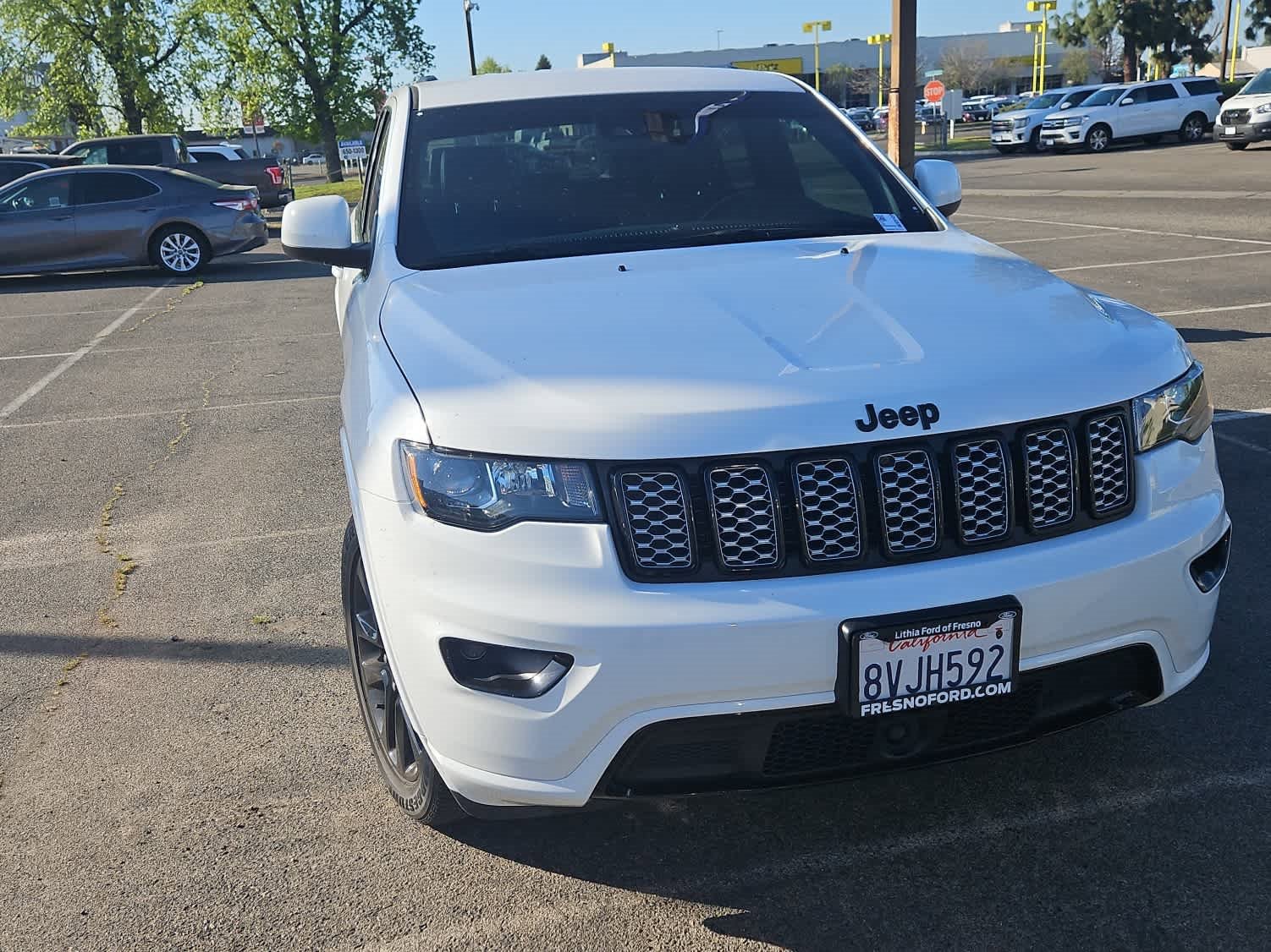 Used 2021 Jeep Grand Cherokee Laredo X image 4