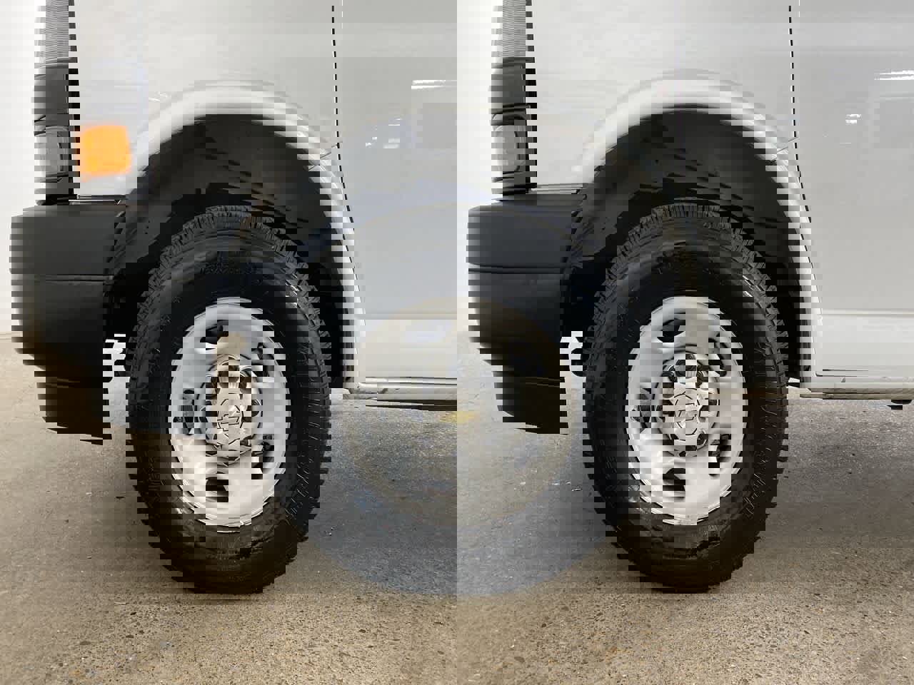 Used 2025 Chevrolet Express 2500 Extended w/ Driver Convenience Package image 11