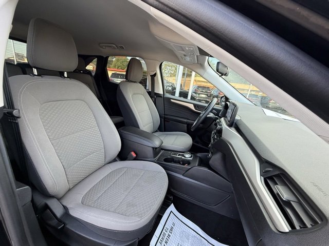 Used 2022 Ford Escape SE image 12