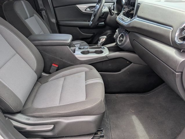 Used 2023 Chevrolet Blazer LT FWD image 27