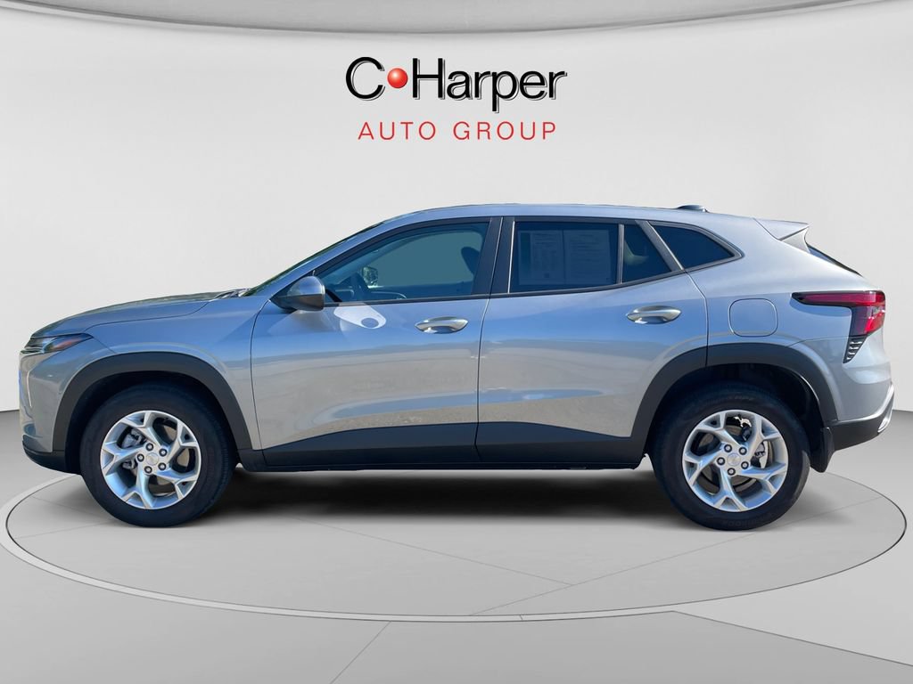 Used 2024 Chevrolet Trax LS w/ LS Convenience Package FWD image 6