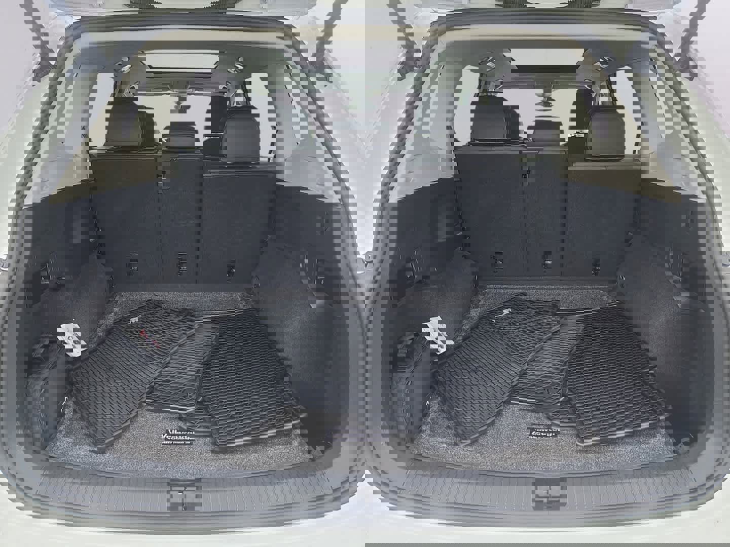 Used 2022 Volkswagen Tiguan SE w/ Panoramic Sunroof Package image 31