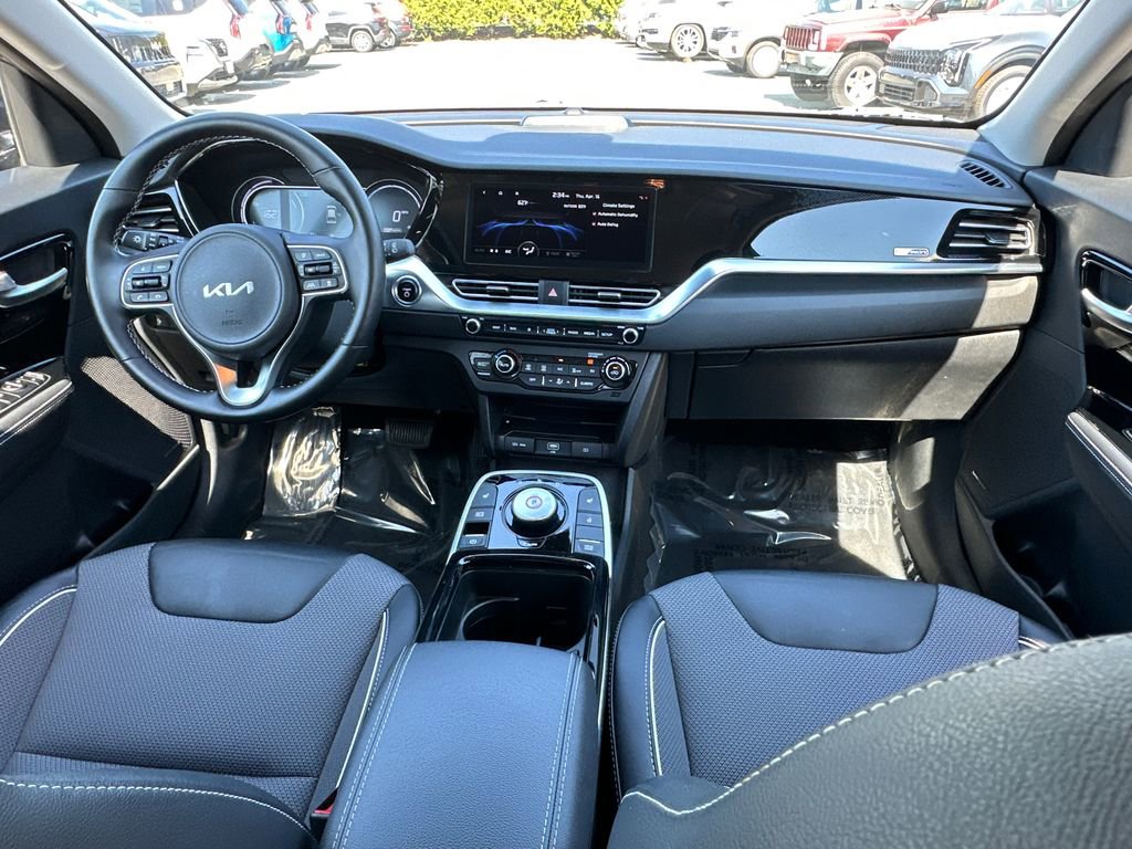 Certified 2022 Kia Niro EX w/ Cold Weather Package FWD image 15