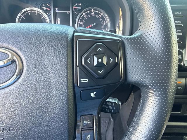 Used 2024 Toyota 4Runner TRD Off-Road Premium AWD/4WD image 31