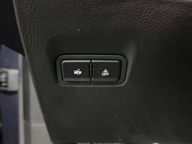 Used 2016 Chevrolet Corvette Stingray Coupe w/ 2LT Preferred Equipment Group RWD image 29