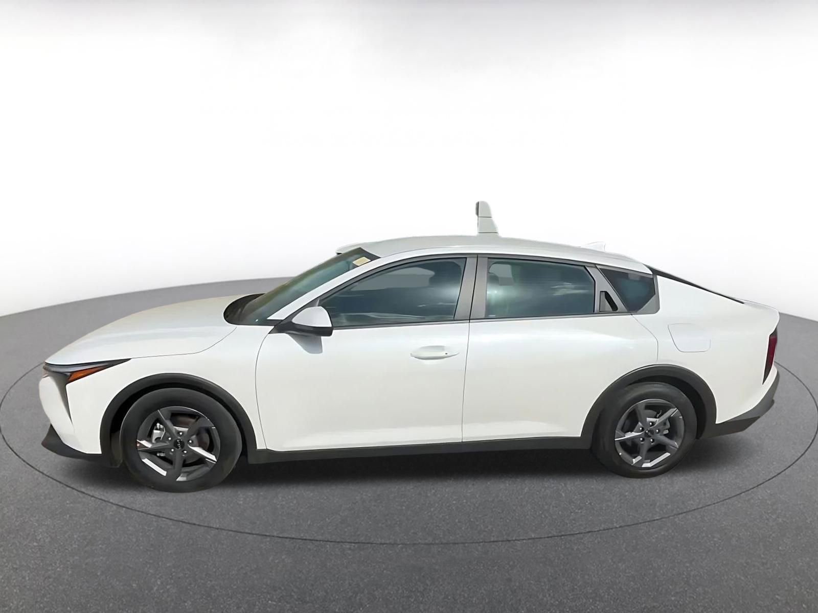Used 2025 Kia K4 LXS FWD image 9