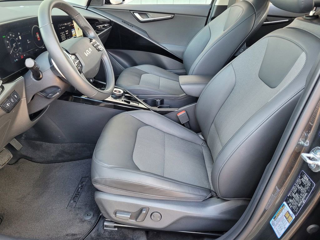 Used 2024 Kia Niro Wind FWD image 23