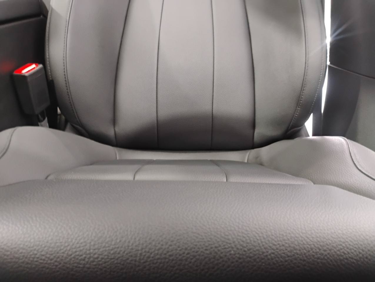 Used 2024 Mercedes-Benz EQB 300 4MATIC image 60