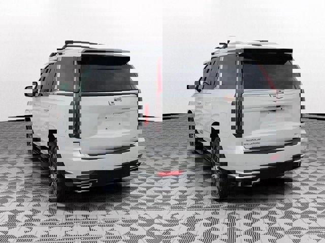Used 2023 Cadillac Escalade Premium Luxury image 4