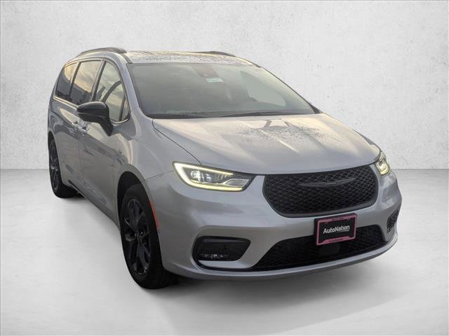 New 2026 Chrysler Pacifica Limited w/ S Appearance Package image 7