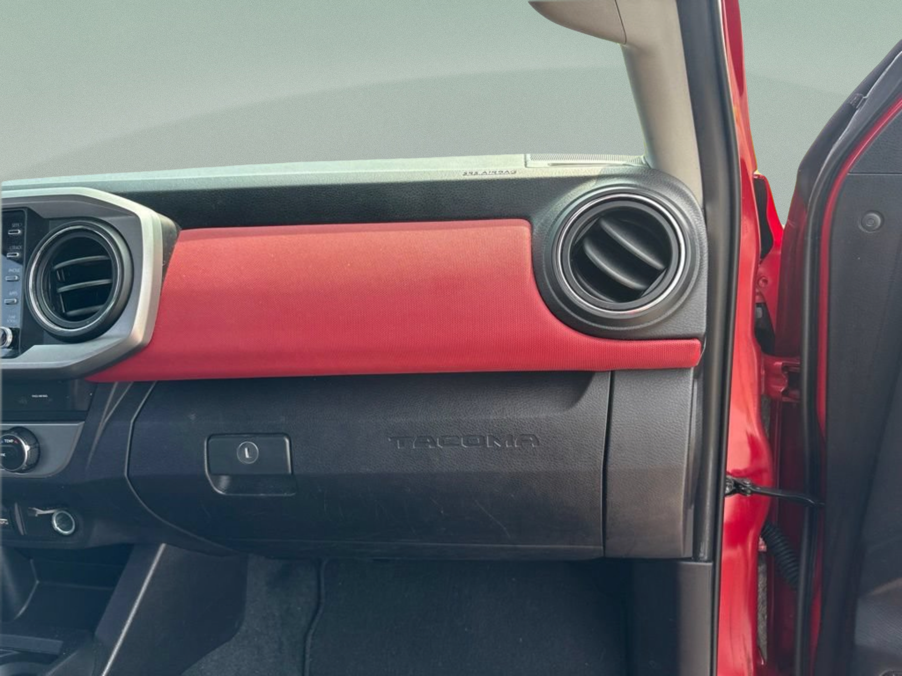Certified 2021 Toyota Tacoma SR5 RWD image 28