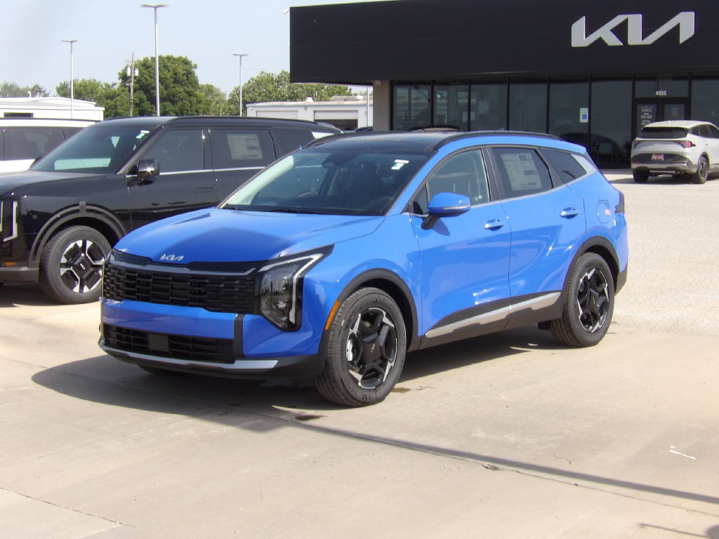 New 2026 Kia Sportage EX w/ EX Panorama Roof Package FWD image 2