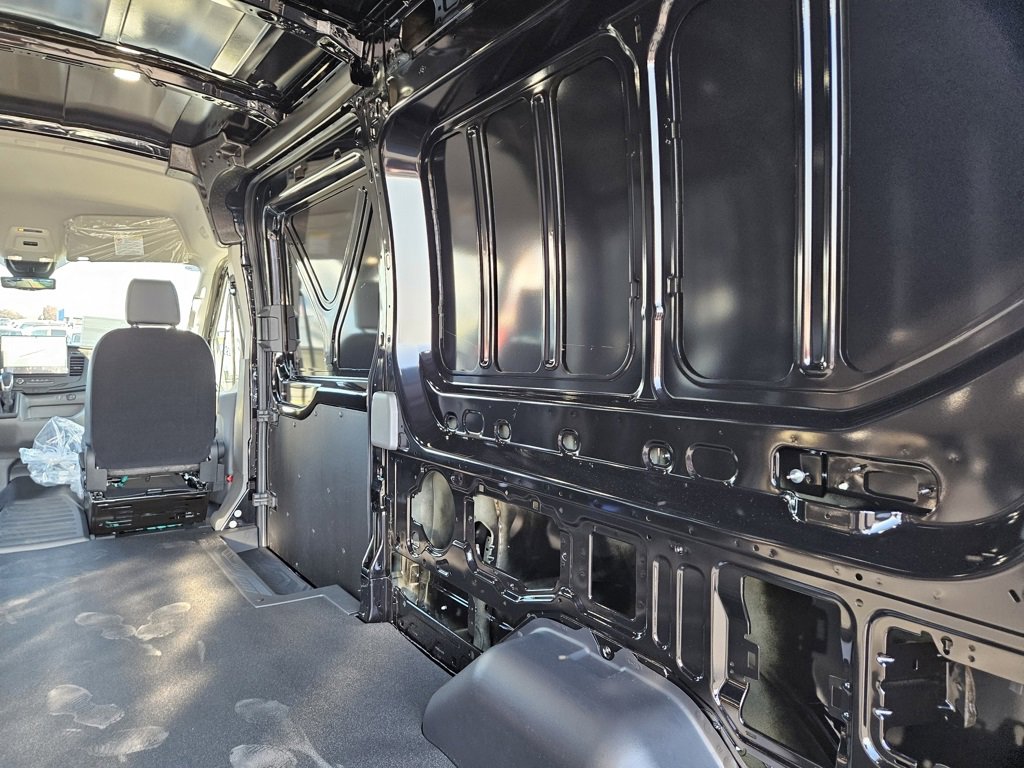 New 2026 Ford Transit 350 148 Medium Roof AWD image 28