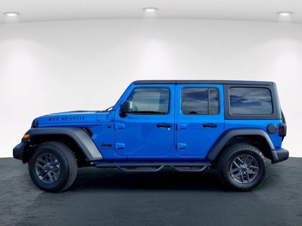 Used 2024 Jeep Wrangler Unlimited Sport AWD/4WD image 14