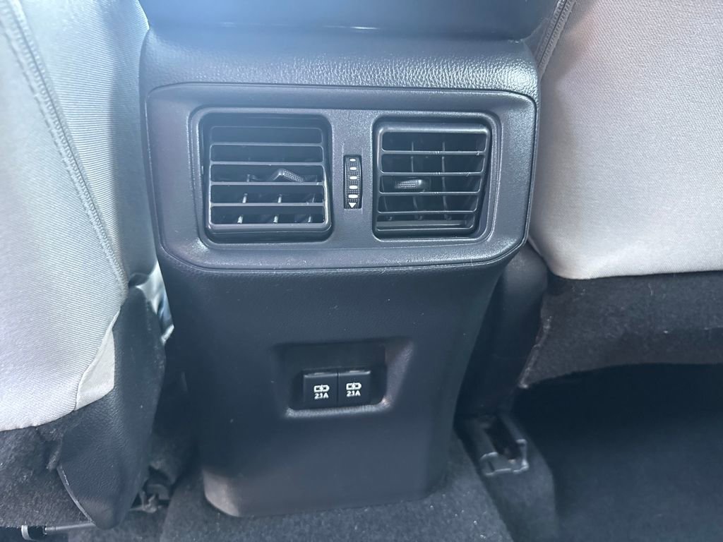 Used 2021 Toyota RAV4 XLE image 29