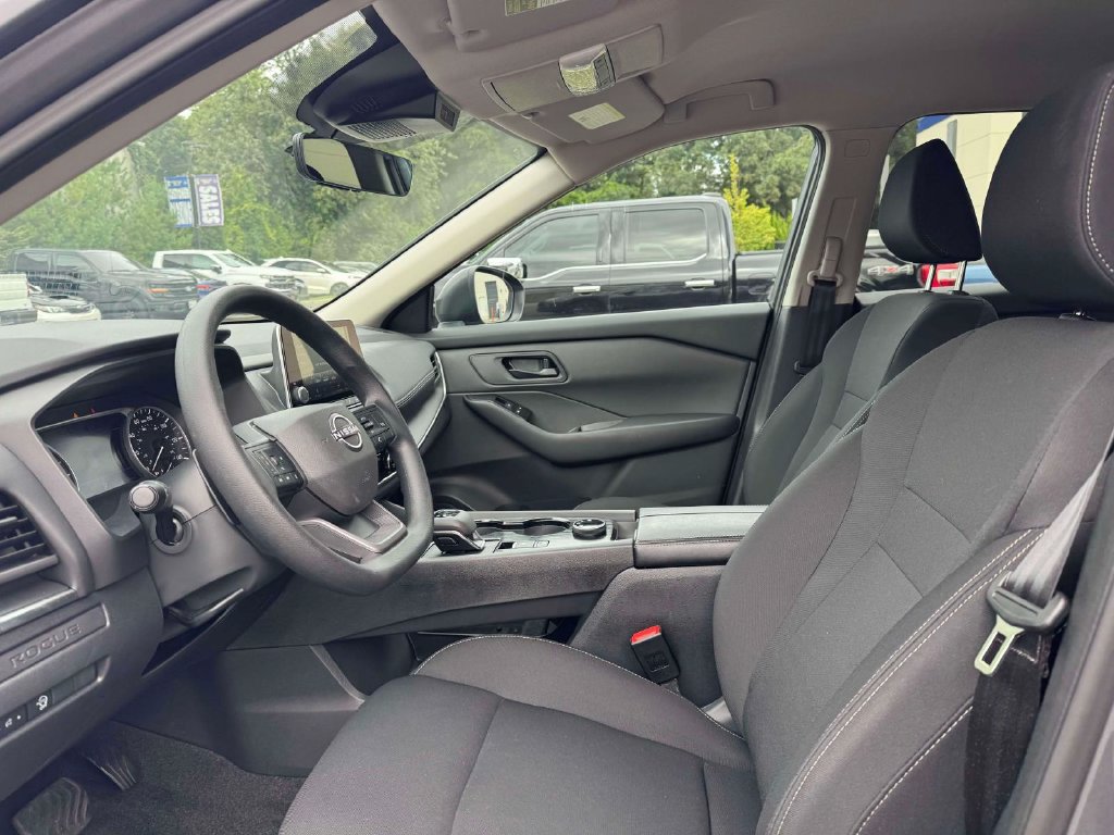 Used 2026 Nissan Rogue S AWD/4WD image 16