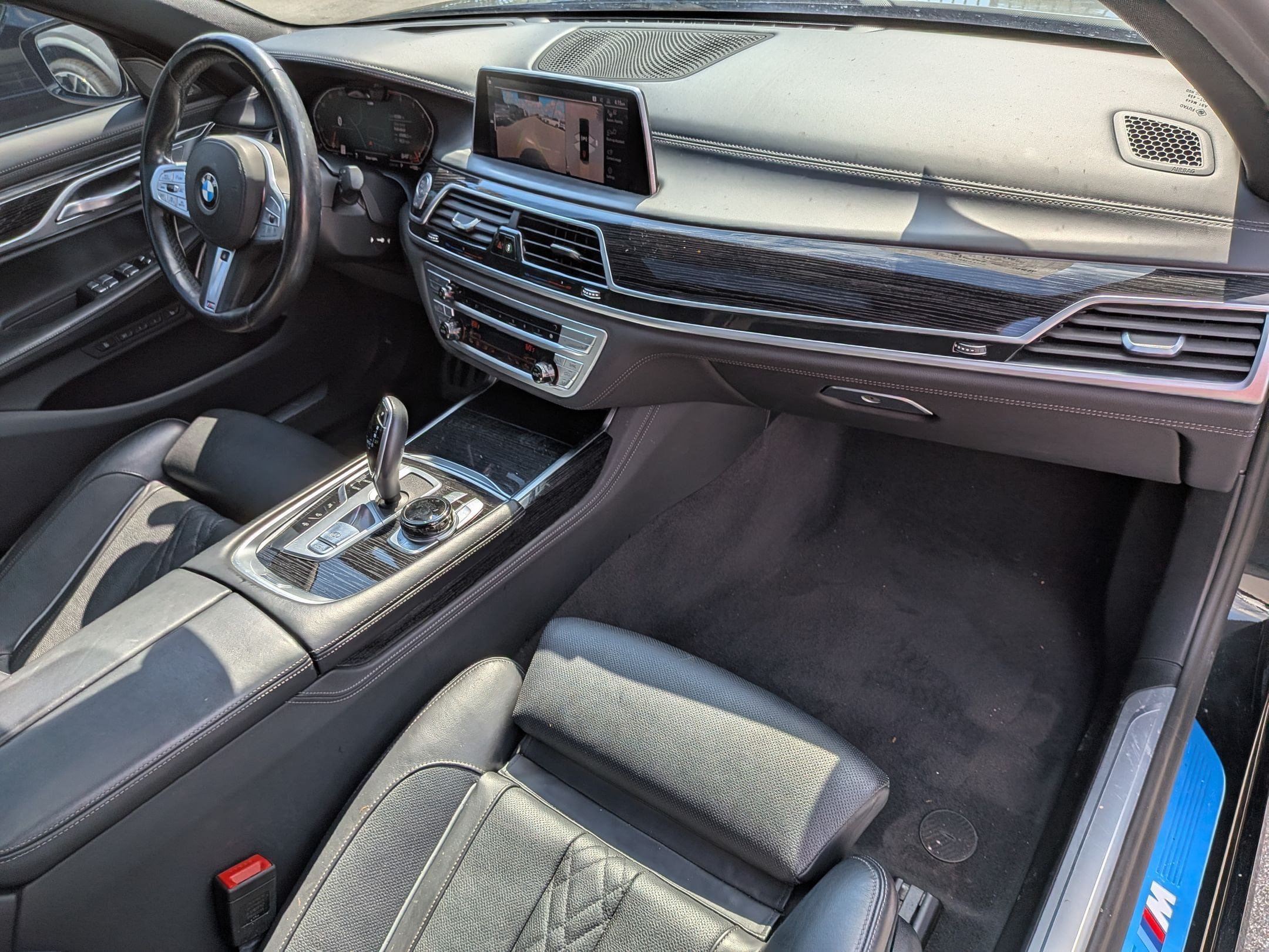 Used 2022 BMW 750i xDrive w/ Executive Package AWD/4WD image 42