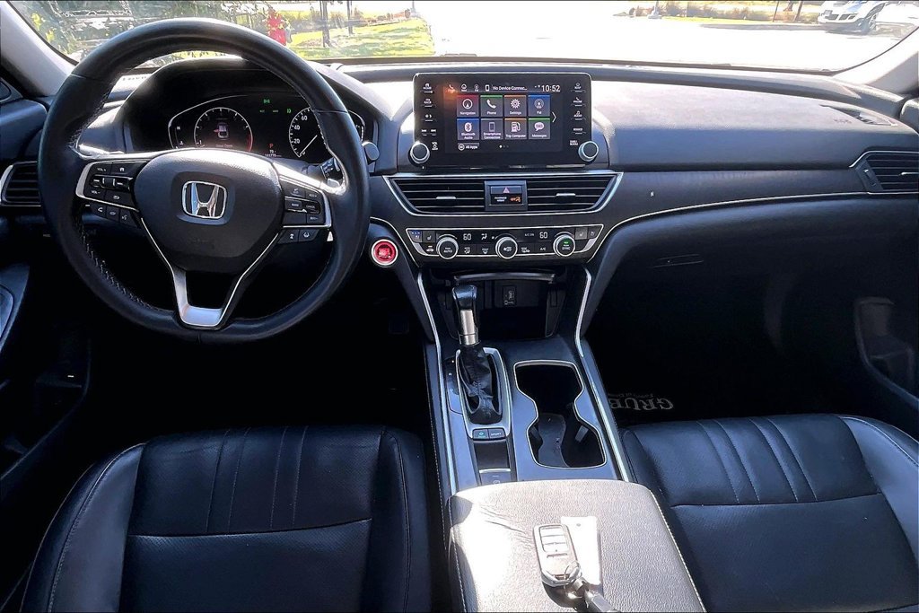 Used 2018 Honda Accord Touring image 17
