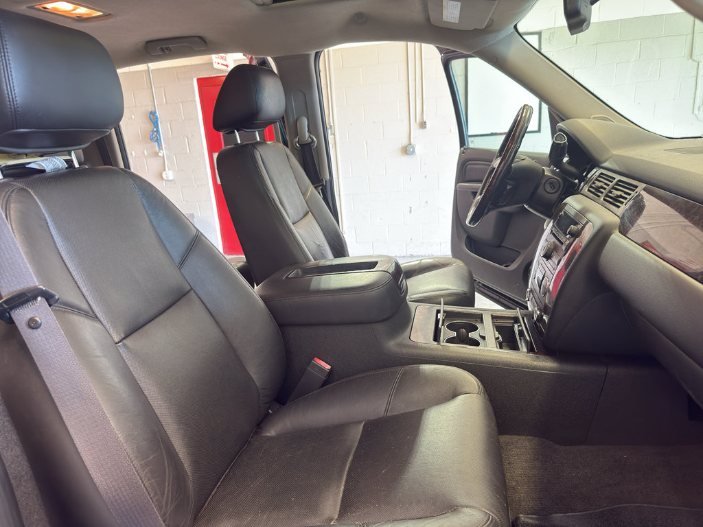 Used 2012 GMC Sierra 2500 Denali w/ Snow Plow Prep Package AWD/4WD image 22
