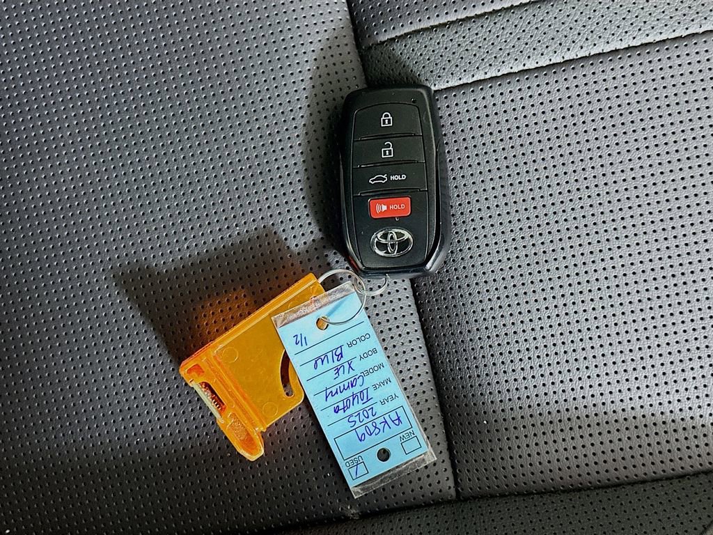 Used 2025 Toyota Camry XLE w/ Premium Package image 36