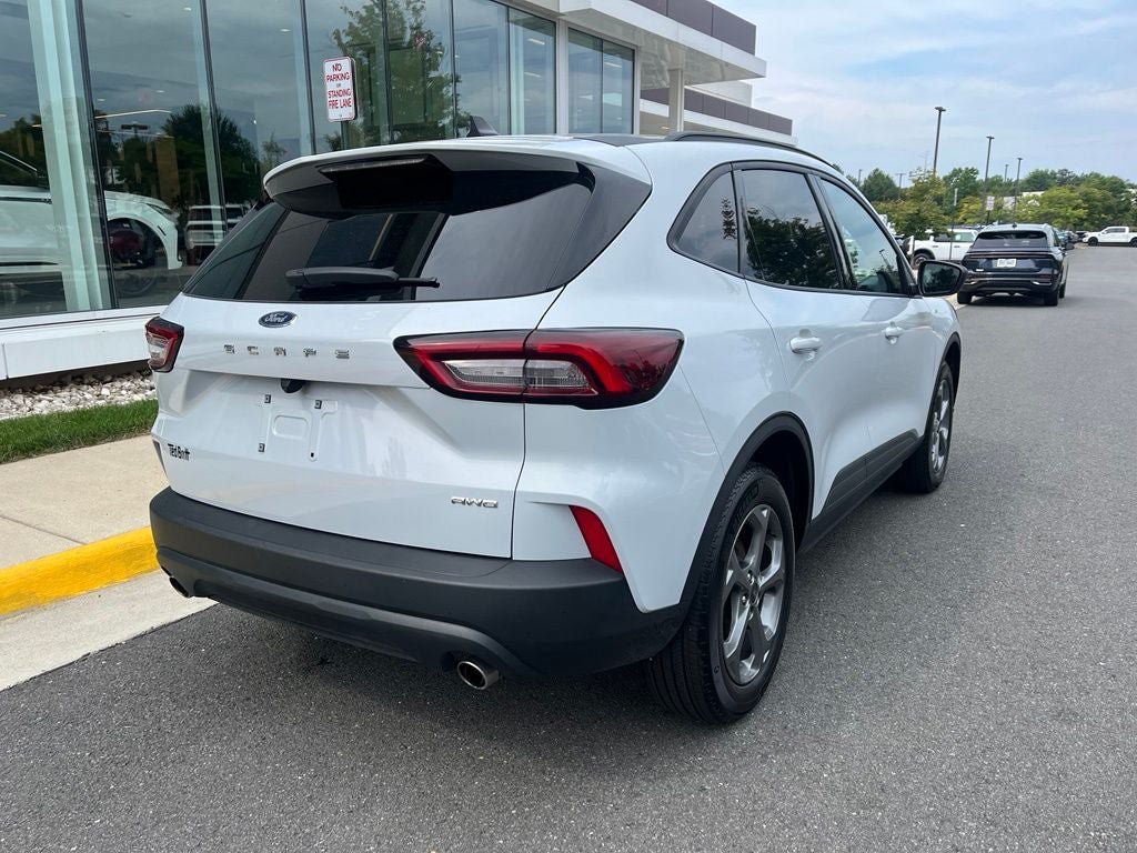 Certified 2026 Ford Escape ST-Line AWD/4WD image 9