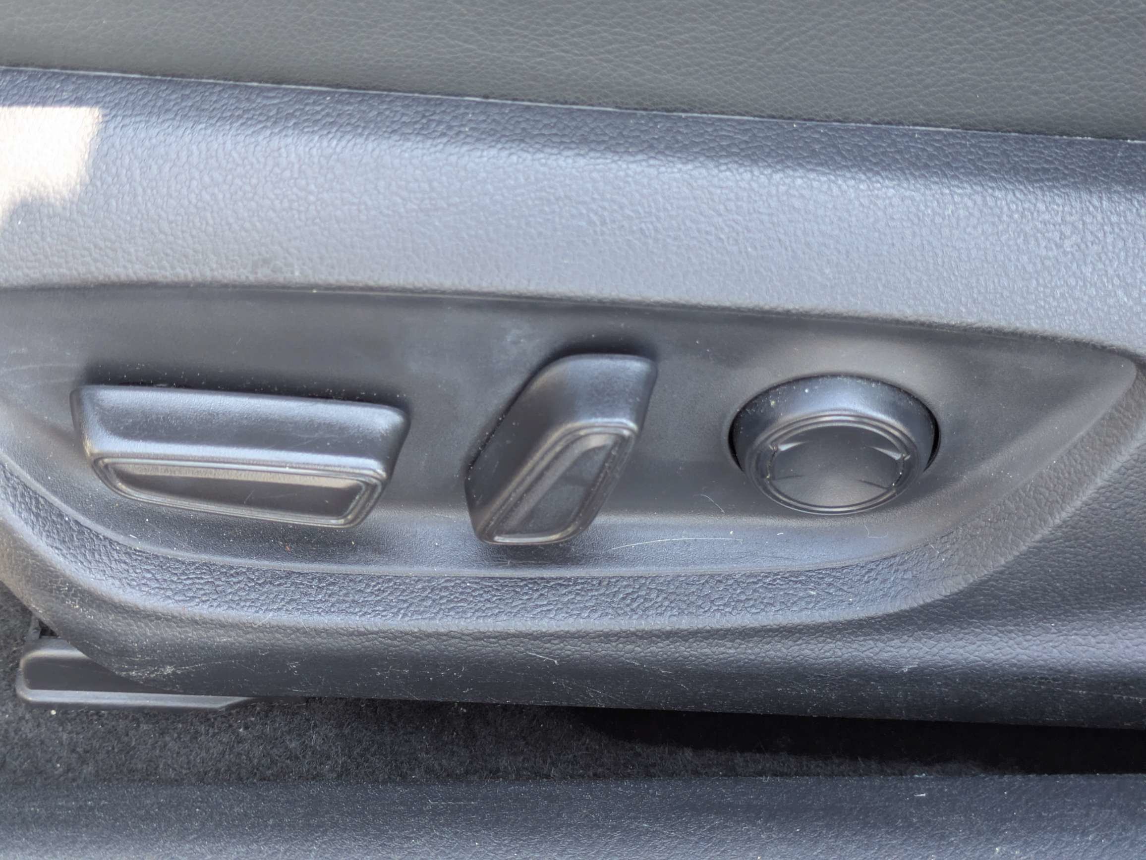 Used 2024 Toyota Camry SE FWD image 11