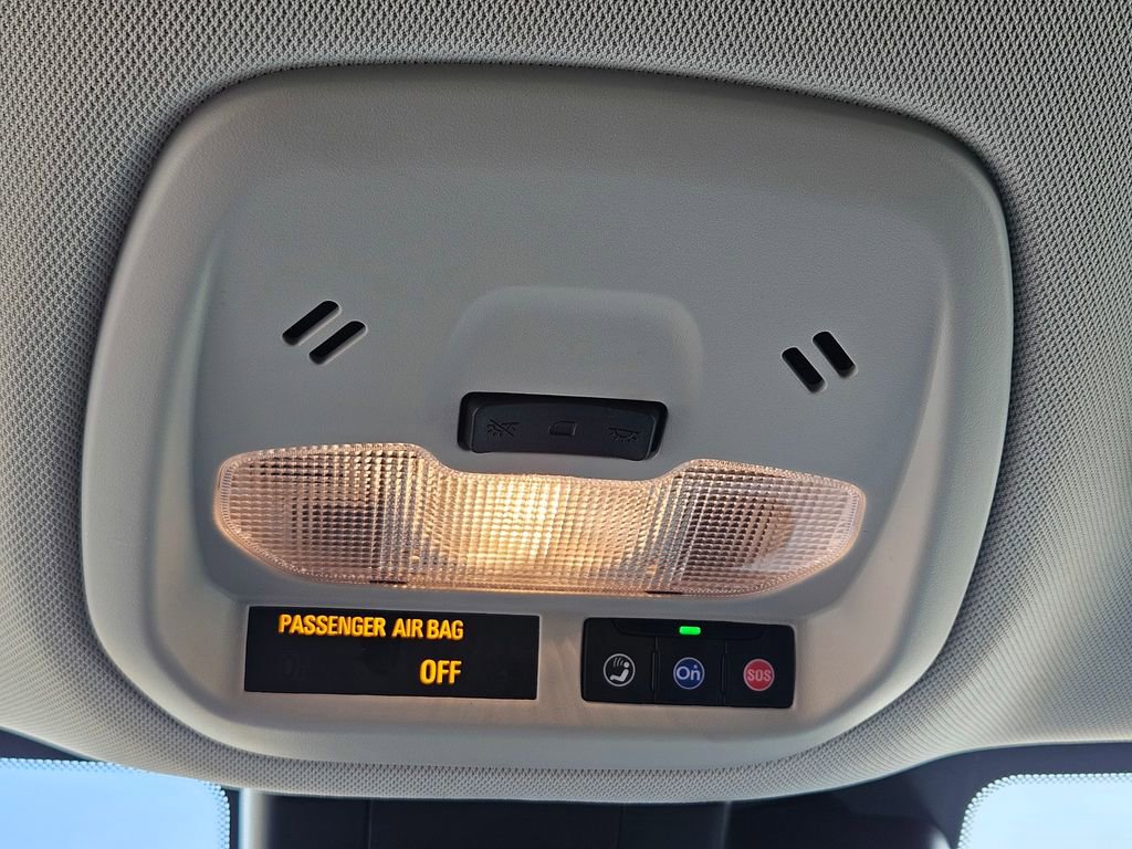 Used 2025 Chevrolet Trax LT FWD image 26